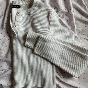 Ribbed Brandy Melville Longsleeve Crop Top
